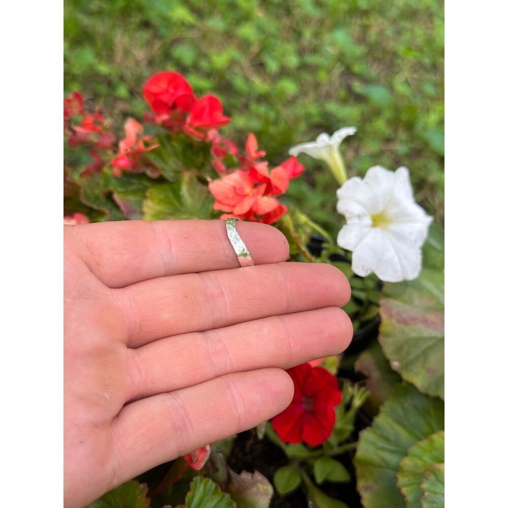 Sterling Silver Hammered V Ring - image 4